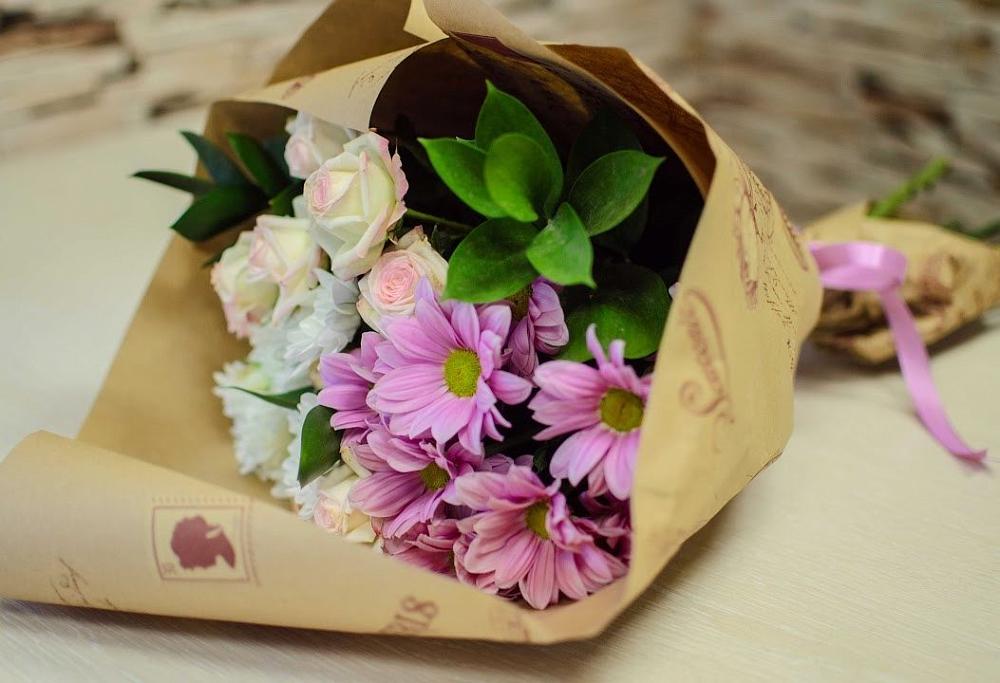 Букет цветов из: Розы и Хризантемы в Сузуне