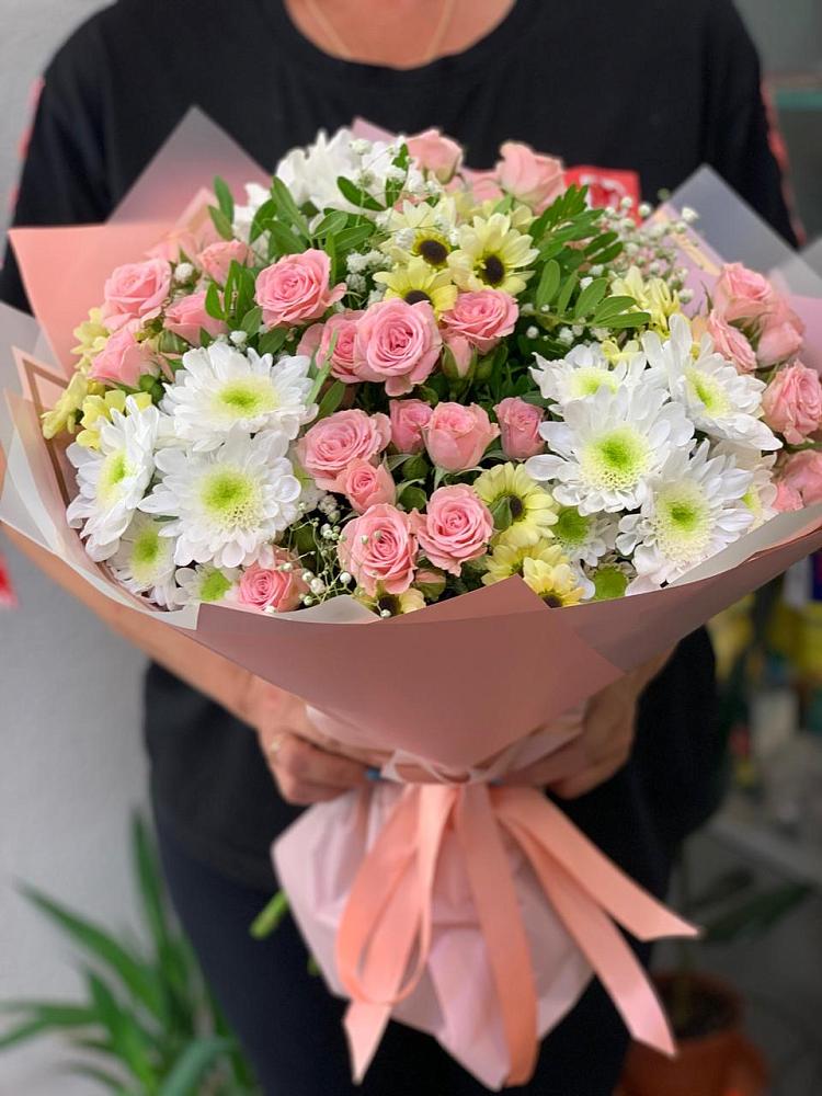 Букет цветов из: Розы и Хризантемы в Сузуне