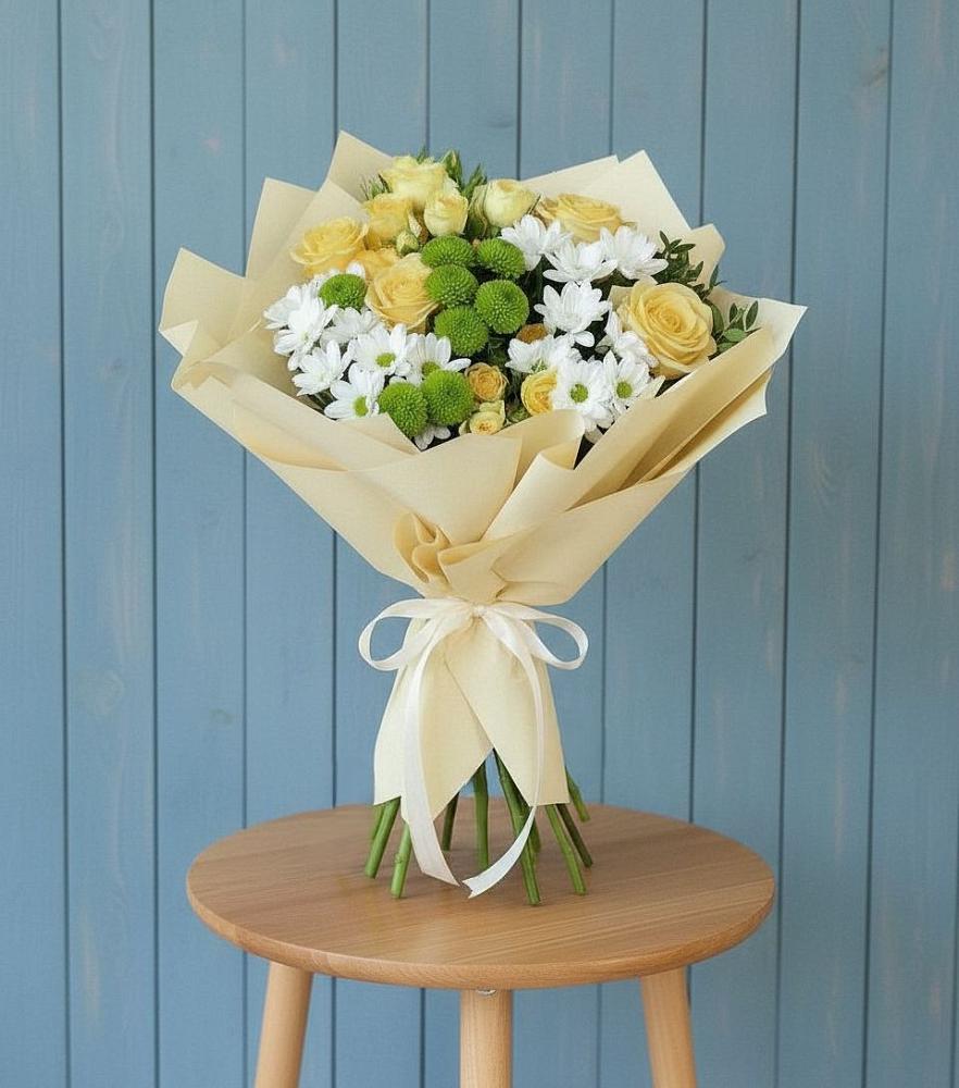 Букет цветов из: Хризантемы и Розы в Сузуне