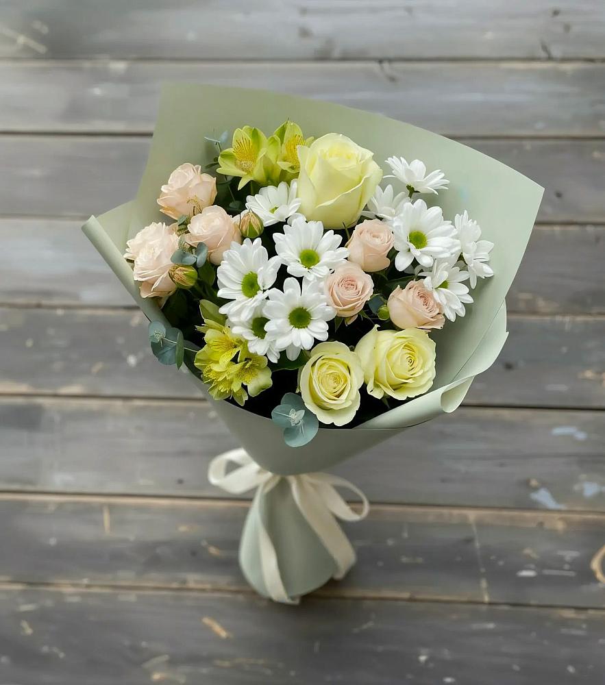 Букет цветов из: Альстромерии, Розы и Хризантемы в Сузуне