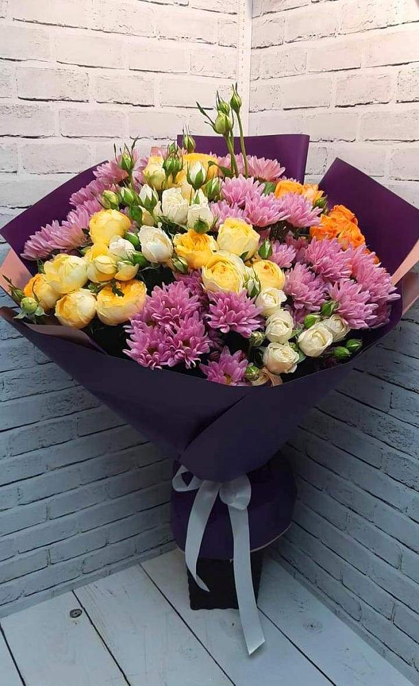 Букет цветов из: Хризантемы и Розы в Сузуне