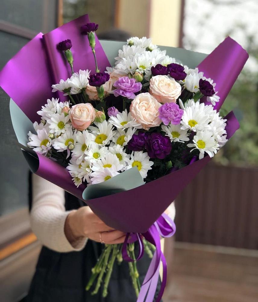 Букет цветов из: Хризантемы, Гвоздики и Розы в Сузуне