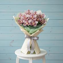 Букет цветов из:  Орхидеи и Розы в Сузуне
