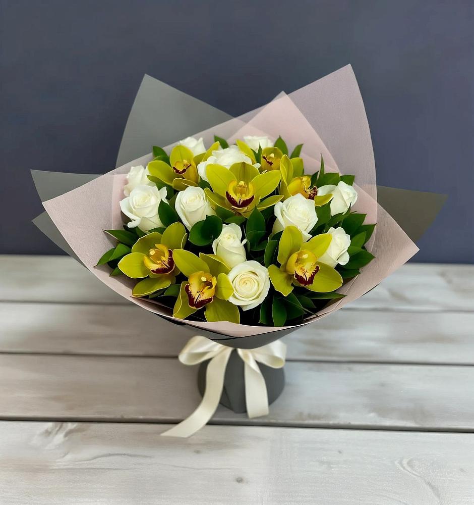 Букет цветов из: Орхидеи и Розы в Сузуне