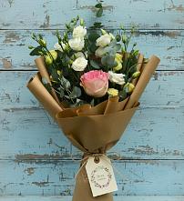 Букет цветов из:  Розы и Лизиантусы в Сузуне