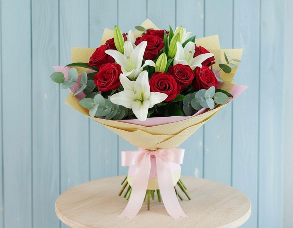 Букет цветов из: Лилии и Розы в Сузуне